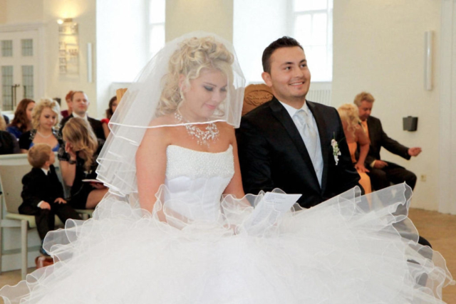 Hochzeitsfotografie authentisch und modern bei Kirchlicher Trauung in diepholz